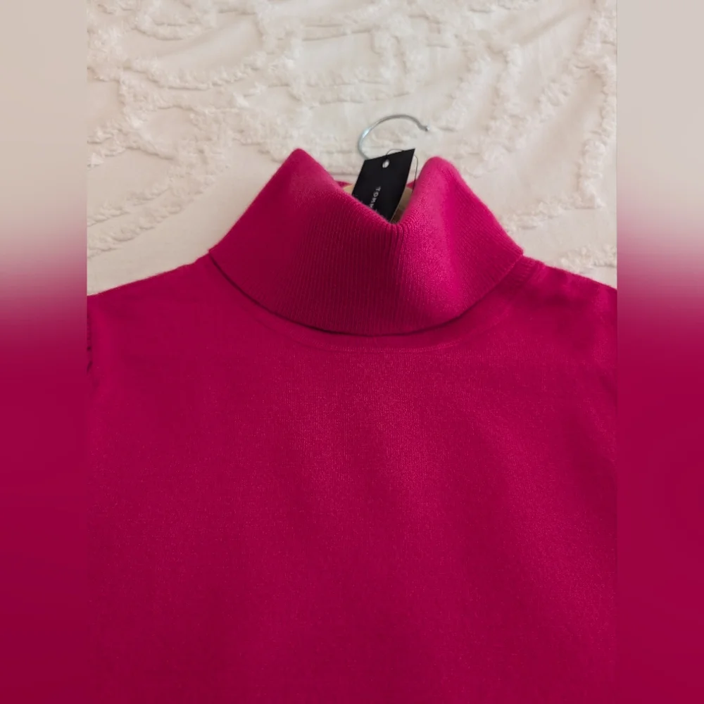 Tommy Hilfiger Women's Turtleneck Sweater M Hot Pink Bunched Shoulder Sleeve NWT - Picture 11 of 11